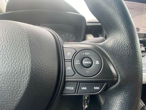 Used 2023 Toyota Corolla LE FWD image 19
