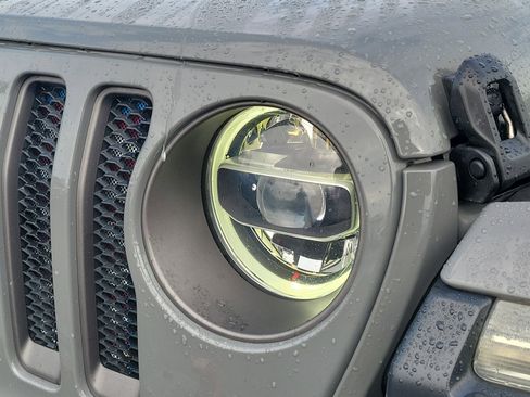 Used 2018 Jeep Wrangler Unlimited Rubicon w/ Dual Top Group image 9