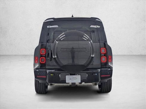 New 2026 Land Rover Defender 130 X-Dynamic SE AWD/4WD image 15