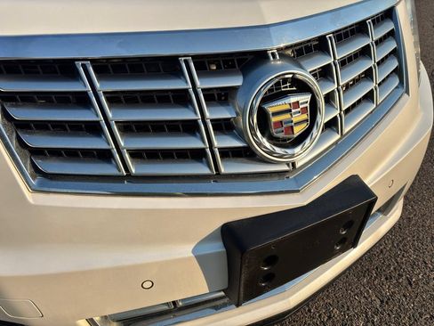 Used 2016 Cadillac SRX Luxury w/ Driver Awareness Package AWD/4WD image 15