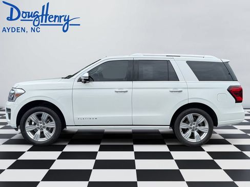 Used 2023 Ford Expedition Platinum AWD/4WD image 2