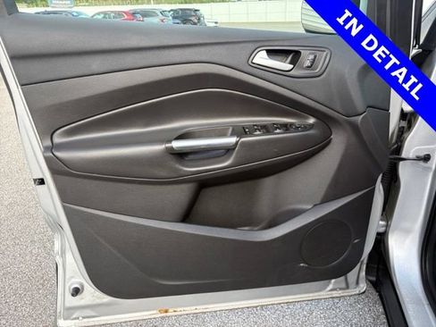 Used 2017 Ford Escape SE w/ Equipment Group 201A AWD/4WD image 20