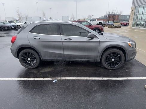 Used 2017 Mercedes-Benz GLA 250 4MATIC w/ Premium Package image 4