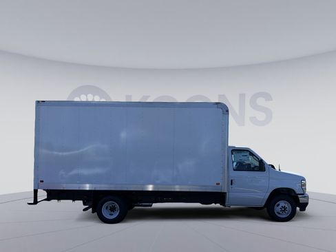 New 2027 Ford E-450 and Econoline 450 Super Duty w/ Power Equipment Group RWD image 8