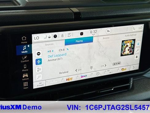 Used 2025 Jeep Gladiator Willys image 35