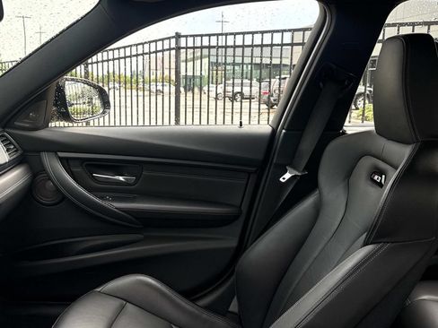 Used 2018 BMW M3 RWD image 17