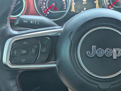 Used 2020 Jeep Gladiator Rubicon AWD/4WD image 18