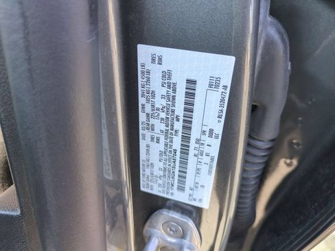 Used 2025 Ford Escape Active AWD/4WD image 32