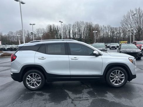 Used 2022 GMC Terrain SLT image 4