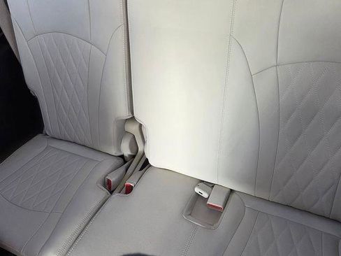 Certified 2023 Buick Enclave Avenir w/ Avenir Technology Package image 11