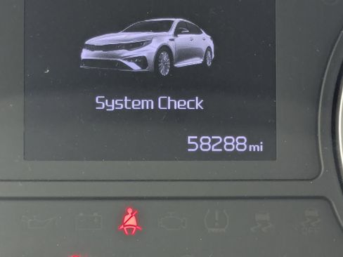 Used 2019 Kia Optima LX image 34