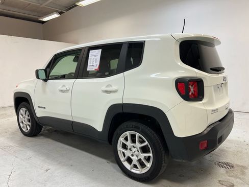 Used 2023 Jeep Renegade Latitude AWD/4WD image 11