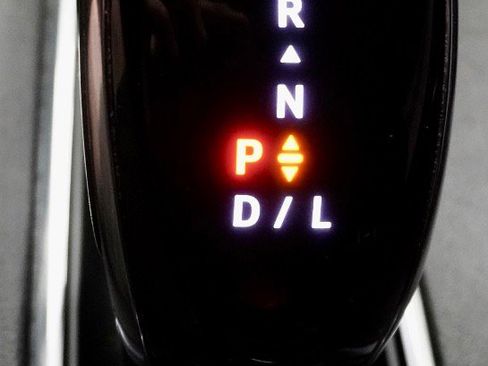 Used 2022 Cadillac Escalade ESV Premium Luxury AWD/4WD image 23
