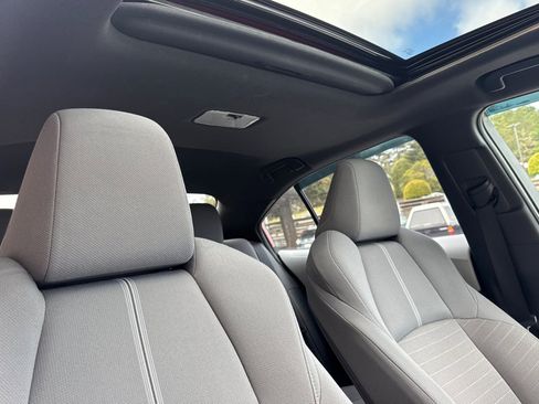 Used 2021 Toyota Corolla SE w/ SE Premium Package FWD image 19