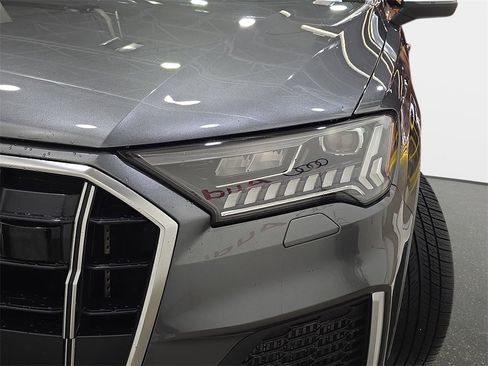 Used 2022 Audi SQ7 Prestige image 34