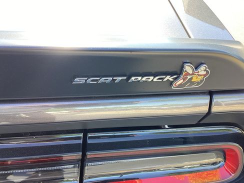 Used 2022 Dodge Challenger R/T Scat Pack RWD image 20