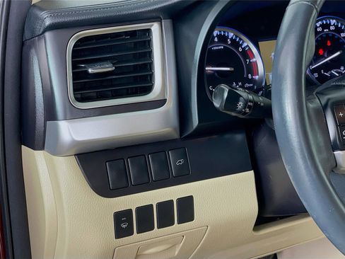 Used 2016 Toyota Highlander Plus image 13