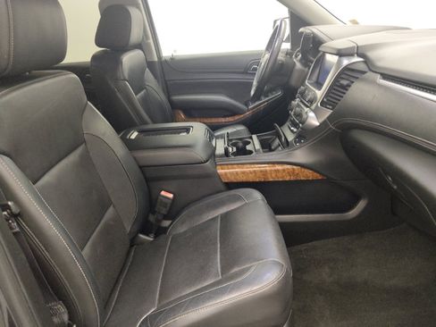 Used 2017 Chevrolet Suburban Premier AWD/4WD image 21