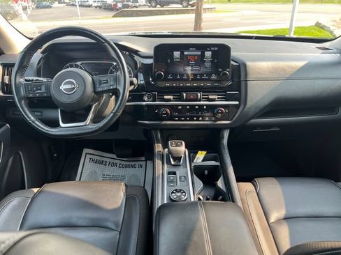 Used 2023 Nissan Pathfinder SL AWD/4WD image 21