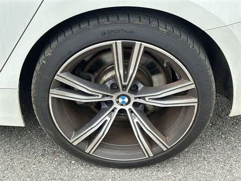 Used 2020 BMW 330i xDrive Sedan w/ Premium Package image 5