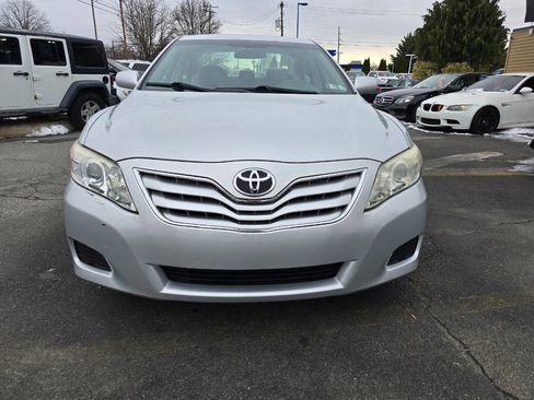 Used 2011 Toyota Camry LE image 8