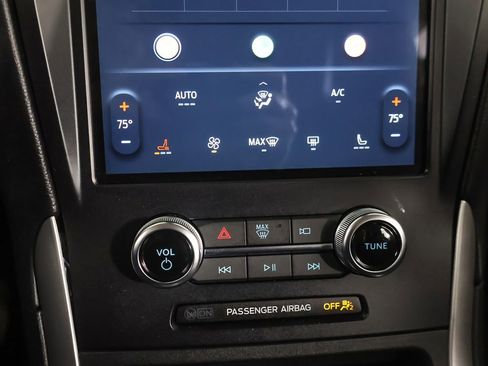 Used 2024 Ford Edge SEL AWD/4WD image 40