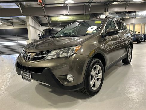 Used 2015 Toyota RAV4 XLE image 5