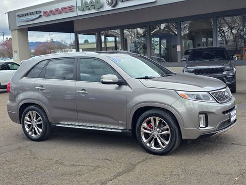 Used 2014 Kia Sorento SX w/ 3rd Row Package image 3