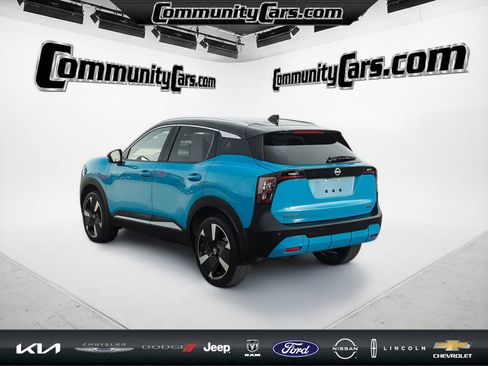 Used 2025 Nissan Kicks SR w/ SR Premium Package image 6