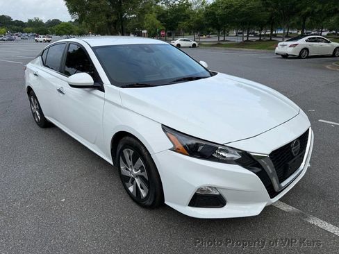 Used 2022 Nissan Altima 2.5 S FWD image 3