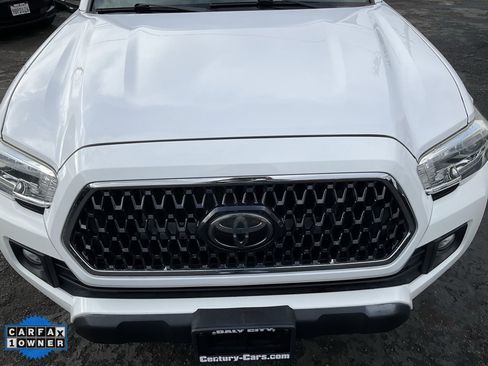 Used 2018 Toyota Tacoma TRD Off-Road image 86