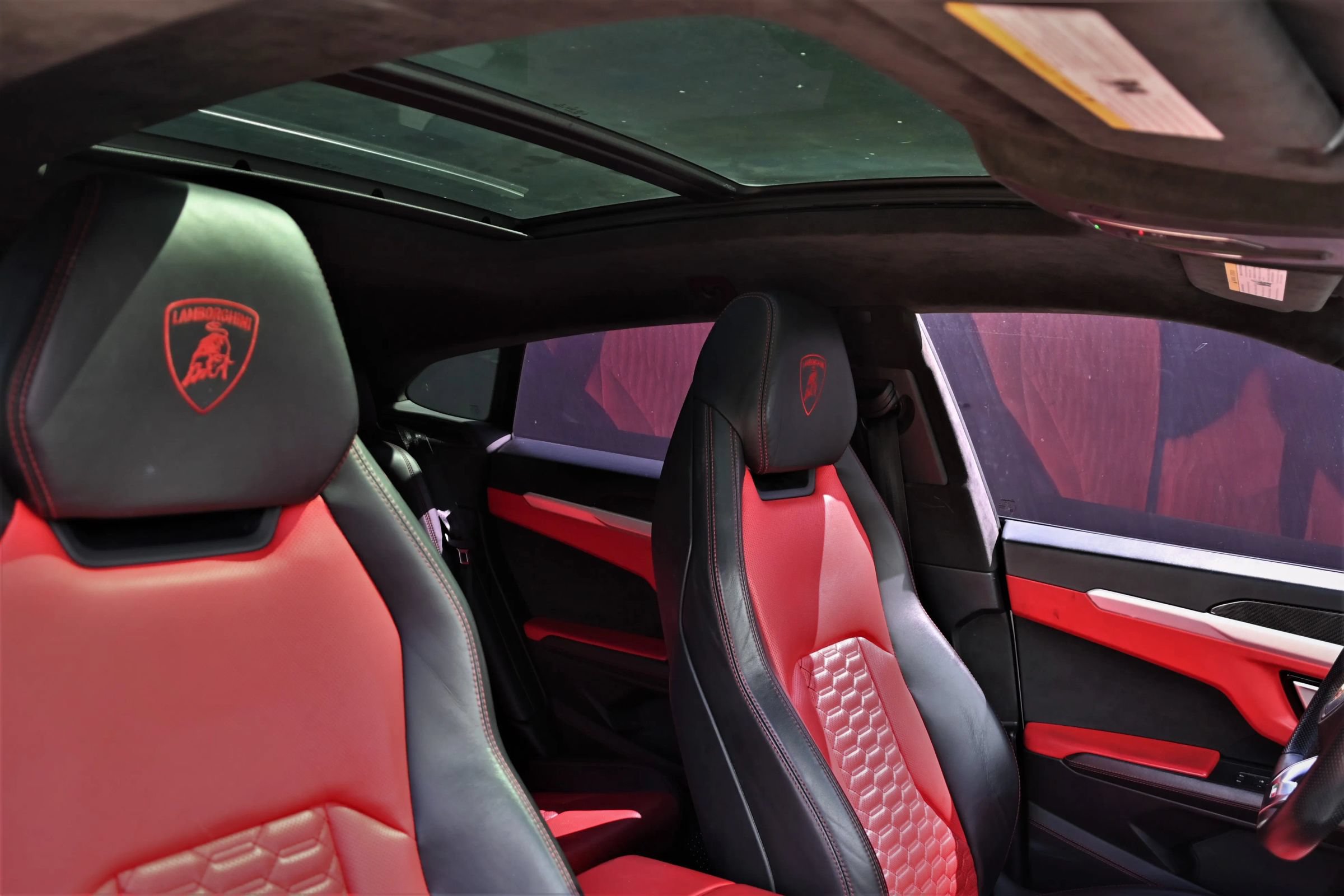 Used 2021 Lamborghini Urus AWD/4WD image 14