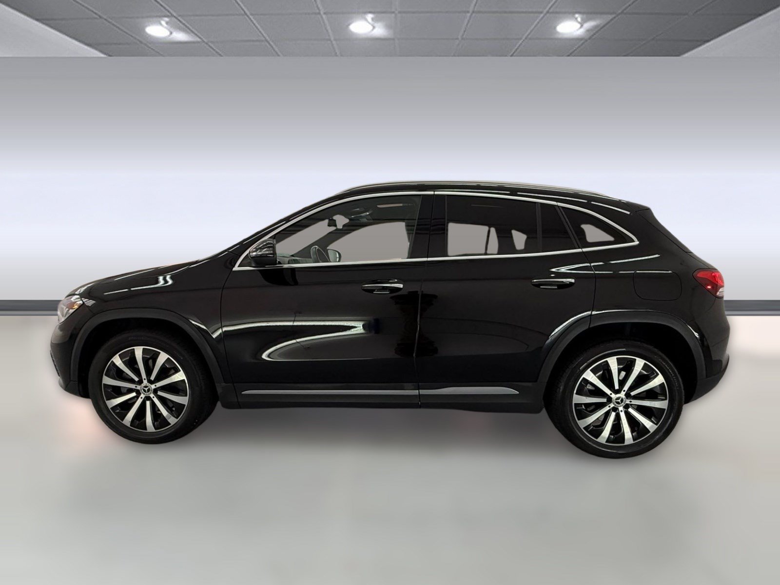 Certified 2021 Mercedes-Benz GLA 250 image 2