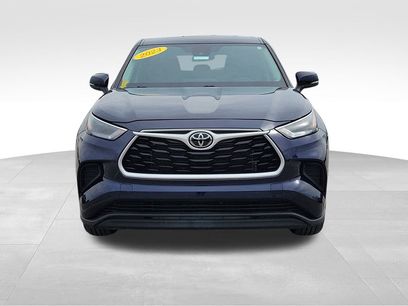 Used 2023 Toyota Highlander LE