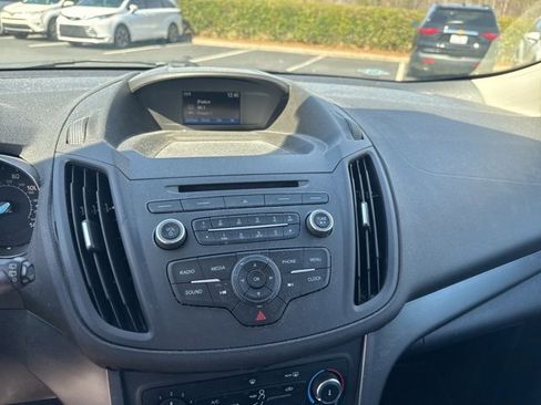 Used 2018 Ford Escape S image 9