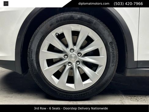 Used 2017 Tesla Model X 75D image 41