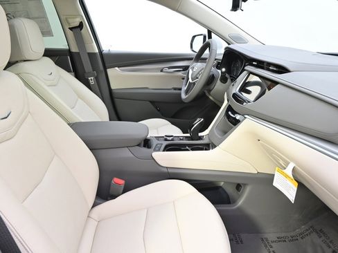 New 2025 Cadillac XT5 Premium Luxury w/ Technology Package image 16
