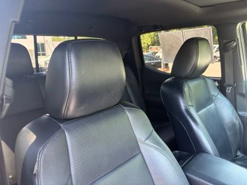 Used 2022 Toyota Tacoma TRD Sport w/ TRD Premium Sport Package AWD/4WD image 28