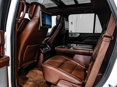 Used 2018 Lincoln Navigator Black Label w/ Cargo Package image 46