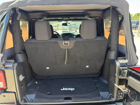 Used 2014 Jeep Wrangler Sport w/ Quick Order Package 24S AWD/4WD image 32