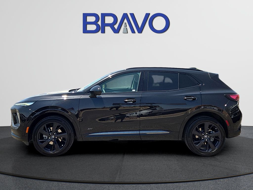 Used 2025 Buick Envision Sport Touring AWD/4WD image 2