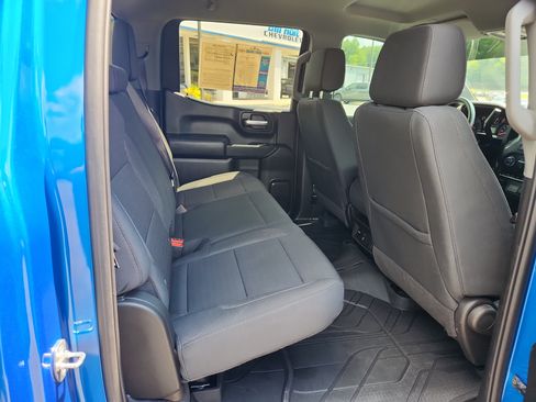 Used 2024 Chevrolet Silverado 1500 Custom w/ Turbomax Blackout Package AWD/4WD image 38