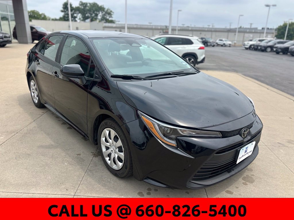 Used 2025 Toyota Corolla LE FWD image 3
