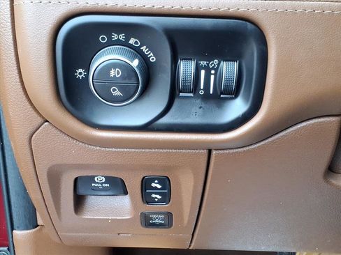 Used 2019 RAM 1500 Limited image 14