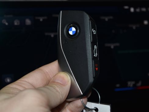 New 2026 BMW X5 xDrive40i w/ Executive Package image 17