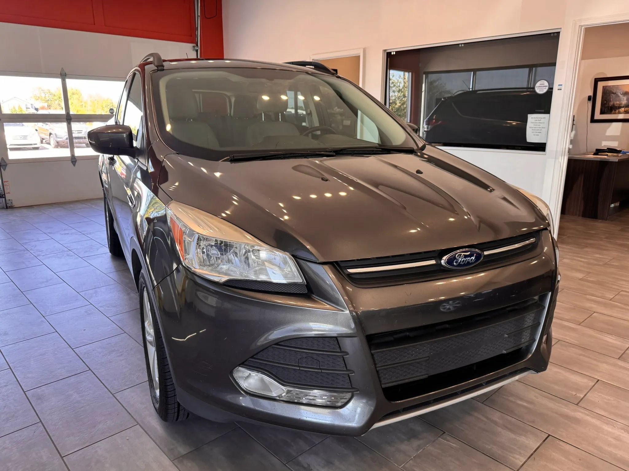 Used 2016 Ford Escape SE w/ SE Leather Comfort Package FWD image 1