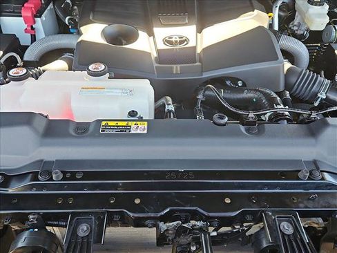 Used 2024 Toyota Tundra Limited image 22