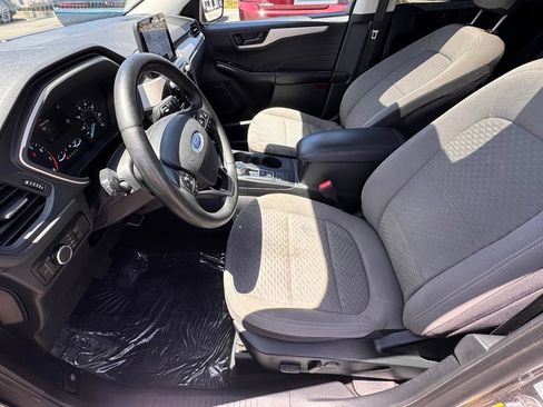 Used 2022 Ford Escape SE FWD image 18