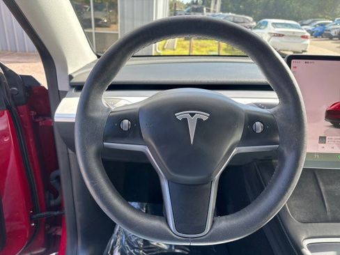 Used 2023 Tesla Model Y Long Range image 16