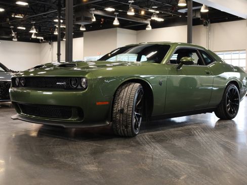 Used 2023 Dodge Challenger SRT Hellcat image 3